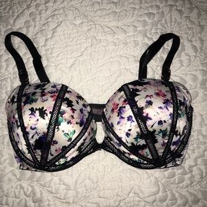 Victoria’s secret bra